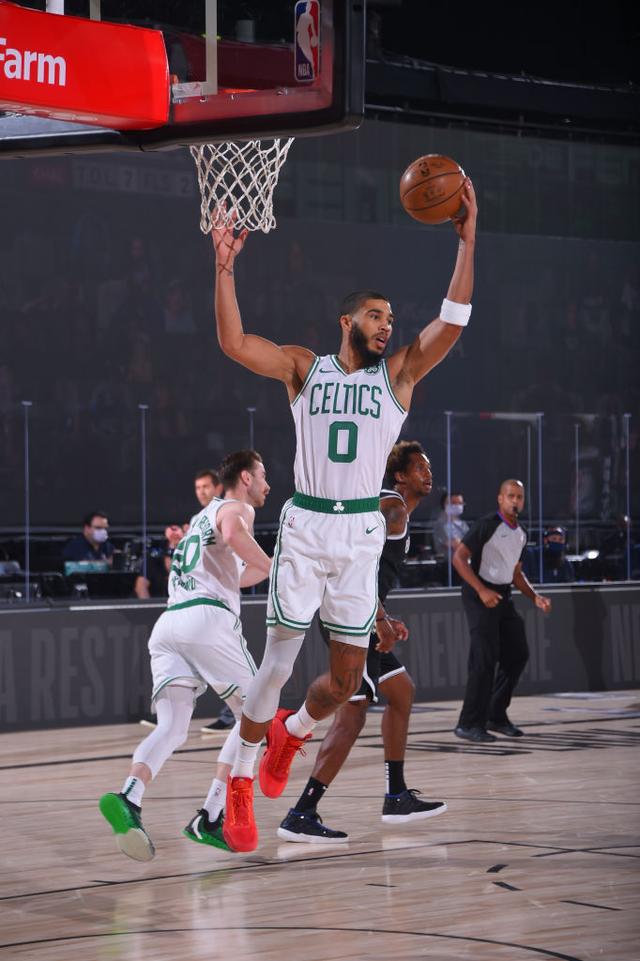 求前场中锋 求前场中锋