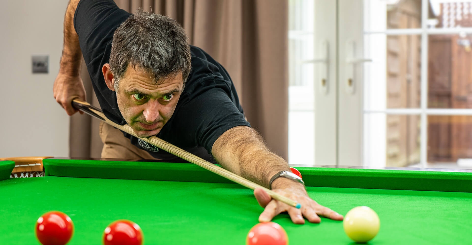 体能充沛的 体能充沛的